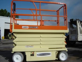 JLG 3246E2 Electric Scissor Lift * Refurbished