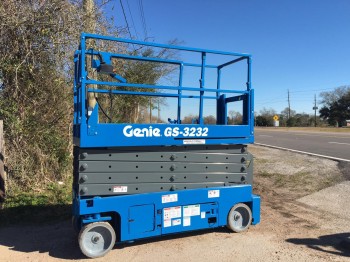 GENIE 3232 electric scissorlift - Refurbished  