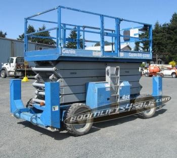 GENIE 4390 SCISSOR LIFT