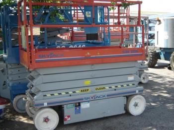 Skyjack 3226 Electric Scissor Lift