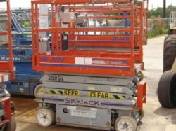 Skyjack 3219 Compact Scissor Lift